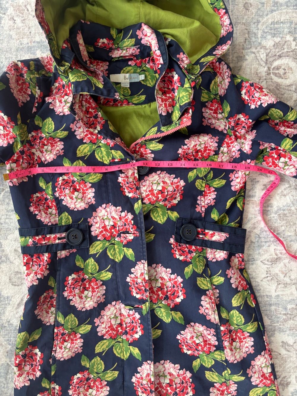 Boden Hydrangea rain jacket with hood - Picture 6 of 10